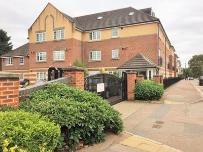 1 Bedroom Retirement Property For Sale In Cockfosters