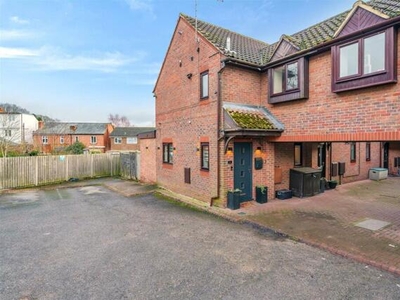 2 Bedroom End Of Terrace House For Sale In Berkshire