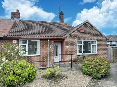 2 Bedroom Semi-detached Bungalow For Sale In North Featherstone