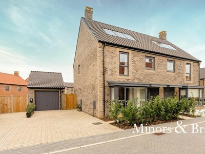 3 Bedroom Semi-detached House For Sale In Cringleford