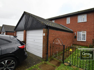 3 Bedroom Terraced House For Rent In Sedberg Road, Southampton