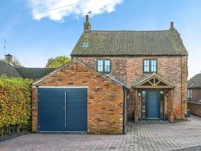 4 Bedroom Detached House For Sale In Farnsfield, Newark
