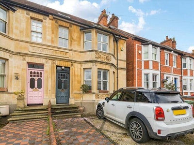 4 Bedroom Semi-detached House For Sale In Henley-on-thames, Oxfordshire