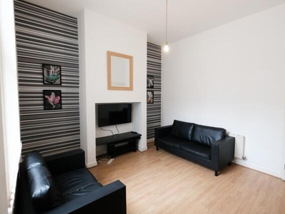 4 Bedroom Terraced House For Rent In Preston, Lancashire