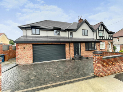 5 Bedroom Semi-detached House For Sale In Sunderland, Tyne And Wear