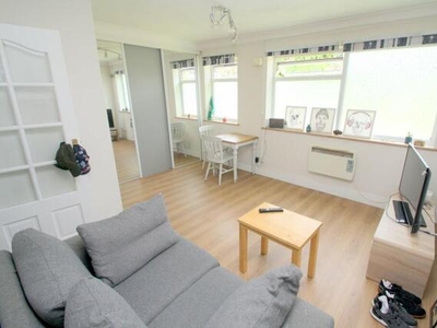 Studio Apartment For Sale In Staines-upon-thames