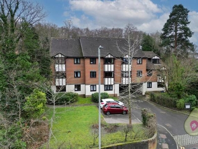 1 Bedroom Apartment For Sale In Crowthorne Road
