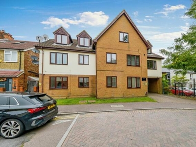 1 Bedroom Flat For Sale In St. Albans