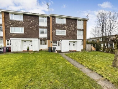 2 Bedroom Flat For Sale In Dronfield Woodhouse, Derbyshire