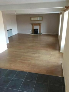 2 Bedroom Flat For Sale In Pembroke, Pembrokeshire