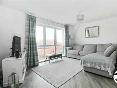 2 Bedroom Flat For Sale In Pilots View, Chatham