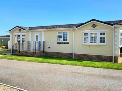 2 Bedroom Park Home For Sale In Bournemouth, Dorset