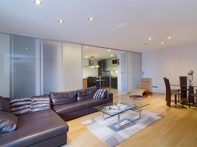 2 bedroom property to let in Warren House, Beckford Close London W14 EPC:G