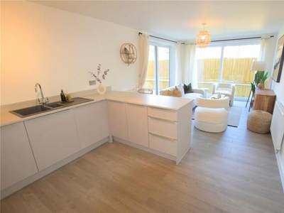 3 Bedroom Apartment For Sale In Purley
