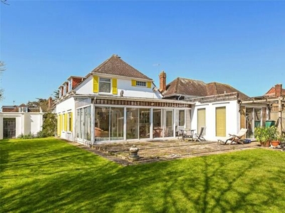 3 Bedroom Detached House For Sale In Felpham, West Sussex