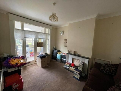 3 Bedroom Terraced House For Sale In Seven Kings, Ilford