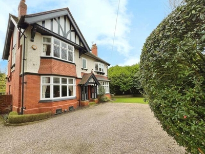 4 Bedroom Detached House For Rent In Altrincham