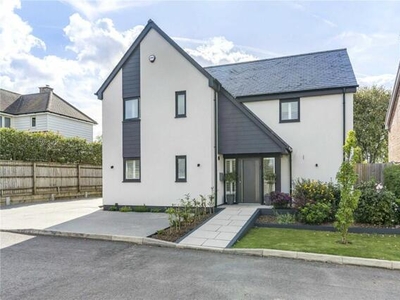 4 Bedroom Detached House For Sale In Chinnor, Oxfordshire