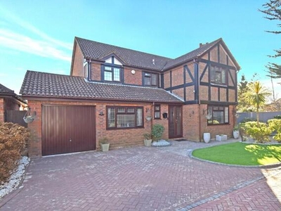 4 Bedroom Detached House For Sale In Locks Heath, Hampshire