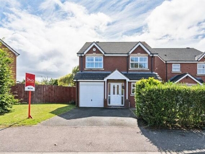 4 Bedroom Detached House For Sale In Marston Green