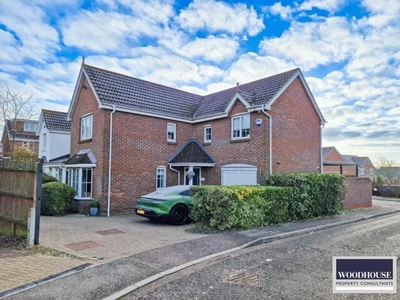 4 Bedroom Detached House For Sale In West Cheshunt