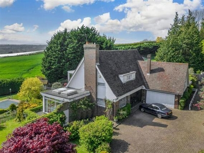 4 Bedroom Detached House For Sale In Yalding, Maidstone