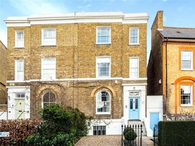 4 Bedroom End Of Terrace House For Sale In London