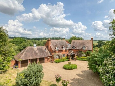 5 Bedroom Country House For Sale In Lilley Bottom, Lilley