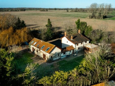 6 Bedroom Cottage For Sale In Banham, Norwich