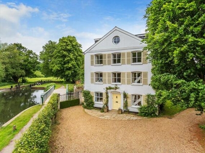 6 Bedroom Detached House For Sale In Guildford, Surrey