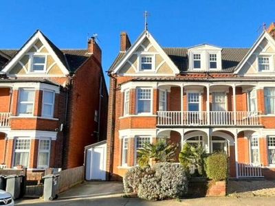 6 Bedroom Semi-detached House For Sale In Felixstowe, Suffolk