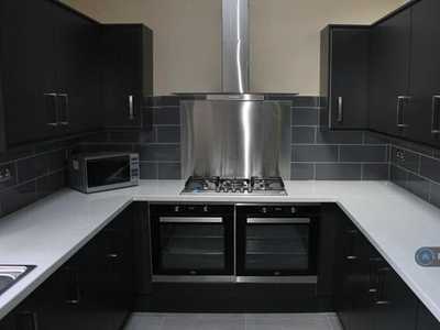 8 Bedroom Terraced House For Rent In Manchester