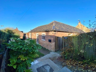 Barn conversion to rent in Hill Road, Orston, Nottingham NG13