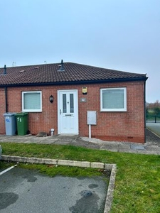 Bungalow to rent in Fountain Park, Ollerton, Newark NG22