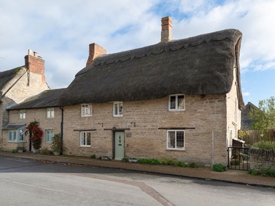 Cottage for sale in High Street, Weston Underwood, Buckinghamshire MK46