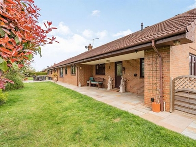 Detached bungalow for sale in Overstone Road Sywell, Northamptonshire NN6