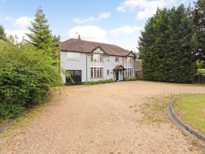 Detached house for sale in Crescent Road, Caterham CR3