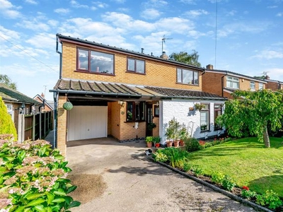 Detached house for sale in Oakwood Drive, Ravenshead, Nottingham NG15