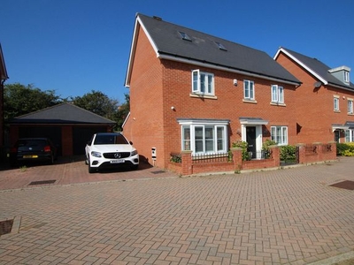 Detached house for sale in Reeds Close, Laindon SS15