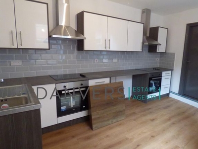 Detached house to rent in Hinckley Road, Leicester LE3