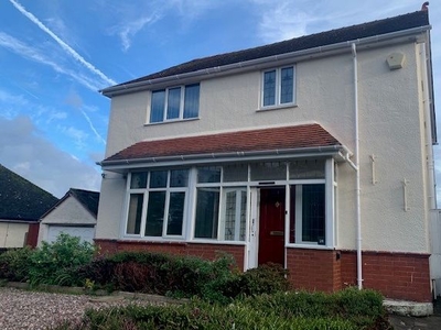 Detached house to rent in Holyrood Avenue, Colwyn Bay LL29