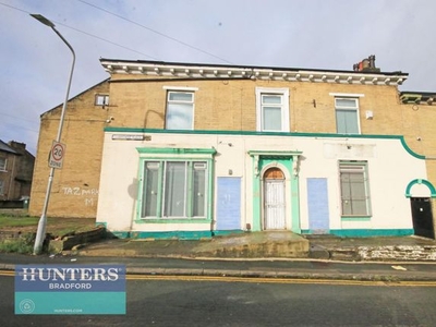 End terrace house for sale in Lansdowne Place Bradford, West Yorkshire BD5