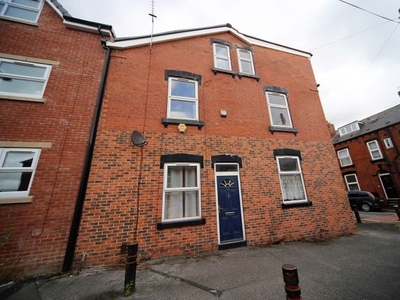 End terrace house to rent in Burley Lodge Road, Hyde Park, Leeds LS6