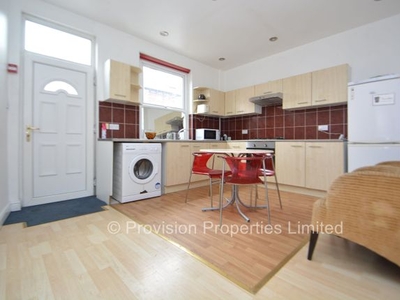 End terrace house to rent in Harold Grove, Hyde Park, Leeds LS6