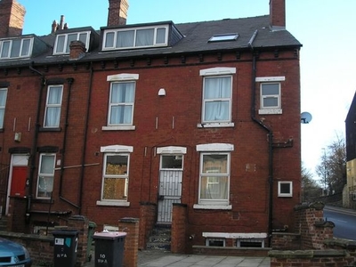 End terrace house to rent in Royal Park Avenue, Hyde Park, Leeds LS6