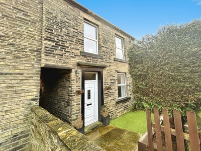 End terrace house to rent in St Martins View, Brighouse HD6