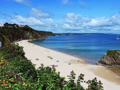 Flat for sale in 5 Sunny Cove, The Croft, Tenby SA70