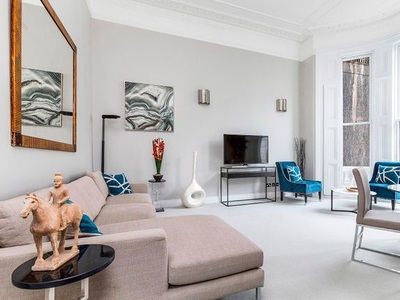 Flat for sale in Cornwall Gardens, London SW7