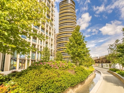 Flat for sale in Fountain Park Way, White City W12