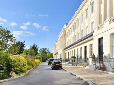 Flat for sale in Gloucester Gate, Regent's Park, London NW1